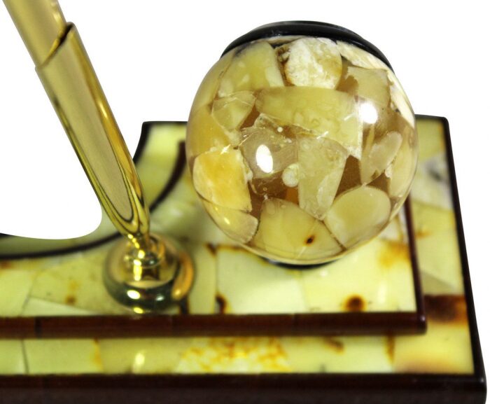 Часы настольные из янтаря с ручкой "Шар" малые