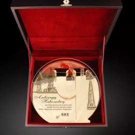 Корпоративный сувенир "Человек с большой буквы"