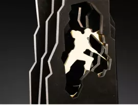 Бизнес-сувенир "Золотой человек"