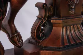 Часы из бука "Девушка с книгой" золото, перламутр