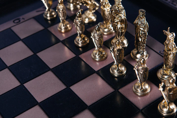 Chess table made of beech "Knights"