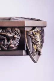 Шахматный стол из бука "Дракон"