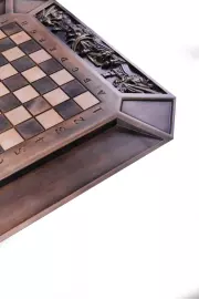 Шахматный стол из бука "Дракон"