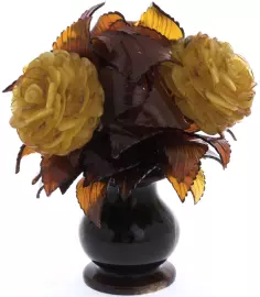 Vase with roses (onyx)