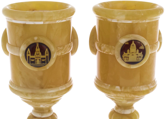 Set of amber cups "Two capitals"