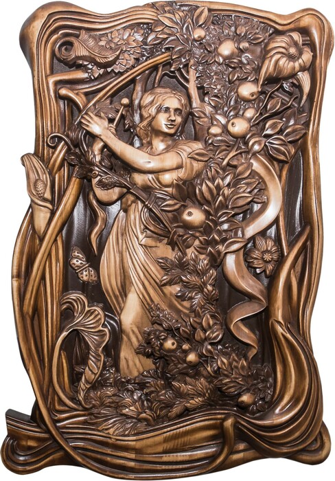 Beech panel "Girl with apples"
