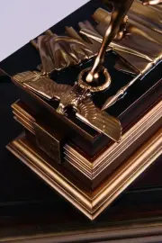 Статуэтка из бука "Жуков на коне"