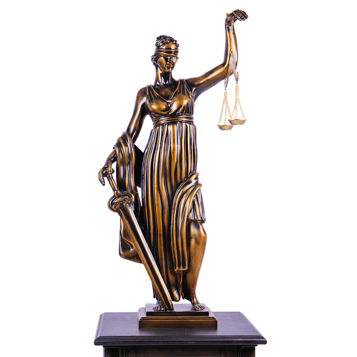 Statuette made of beech "Themis with a safe"
