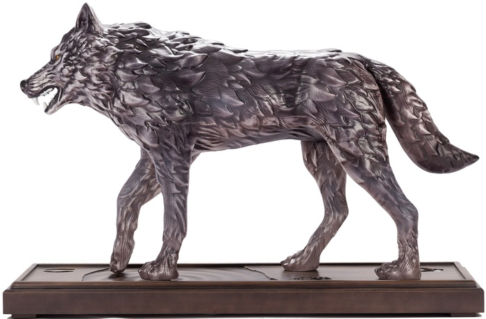 A statuette made of beech "Wolf" on a stand