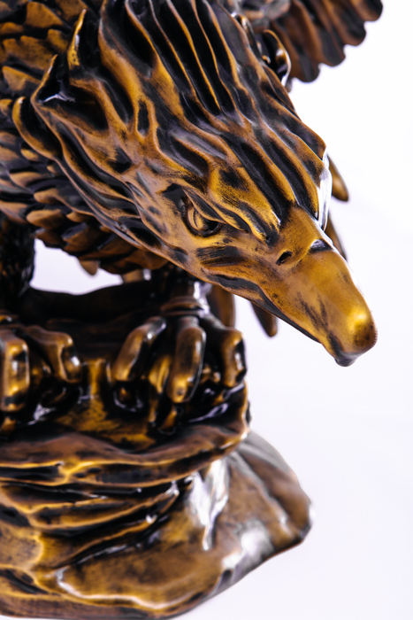 Statuette made of beech "Golden Eagle"