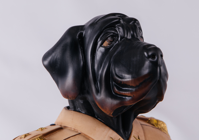 Bust of beech "Dog"