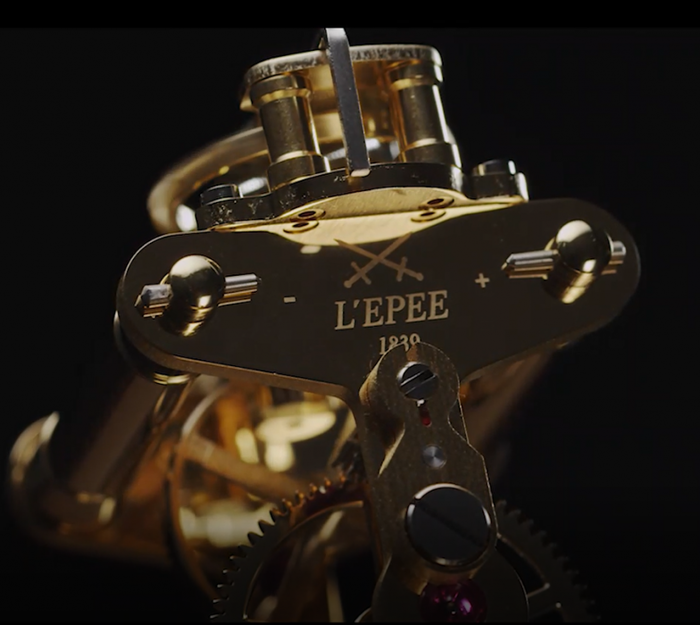 Эксклюзивные настольные часы "L’Epée La Tour Russian Time" лимитированная коллекция (золото)