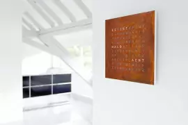 Table clock "QlockTwo Rust Classic" (brown)