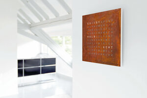 Table clock "QlockTwo Rust Classic" (brown)