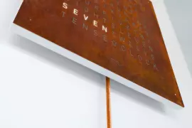 Table clock "QlockTwo Rust Classic" (brown)