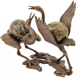 Скульптурная композиция из бронзы "Танцующие журавли"