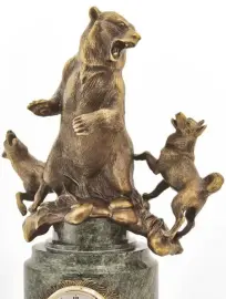 Часы каминные "Охота на медведя"