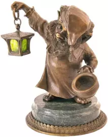 Скульптура бронзовая "Гном с фонарём"
