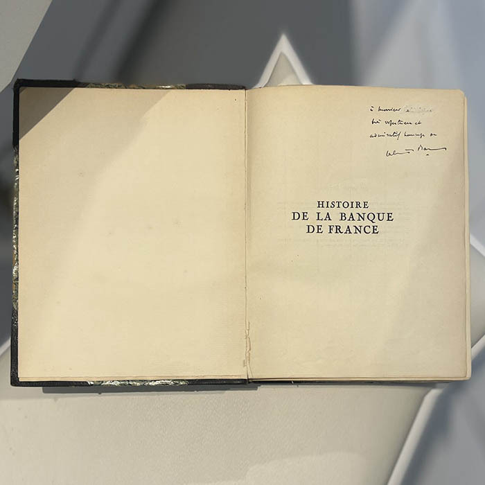 Книга «Histoire de la Banque de France» с автографом Габриэль Рамона