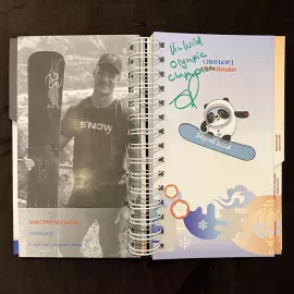 Буклет автографами Александра Большунова и Вика Уайлда