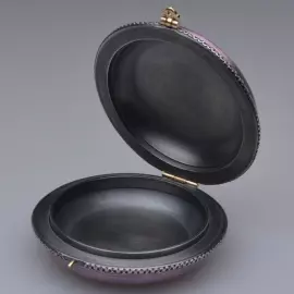 Скульптура бронзовая "Медведь с сундуком" Скульптура бронзовая "Медведь с сундуком"