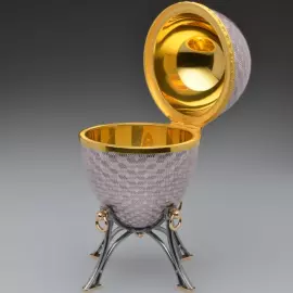 Скульптура бронзовая "Медведь с сундуком" Скульптура бронзовая "Медведь с сундуком"