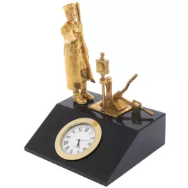 Статуэтка с часами "Железнодорожник у стрелки" Златоуст