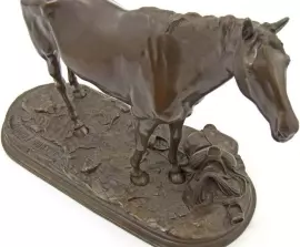 Скульптура бронзовая "Кабардинская кобыла с тавром"