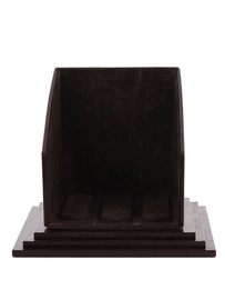 The leather-bound book "The Laws of a Wise Leader"