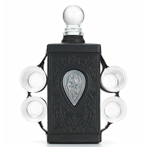 A bottle with 4 stacks of "Rus"