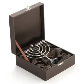 Серебряный подсвечник "Ханукия" Серебряный подсвечник "Ханукия"