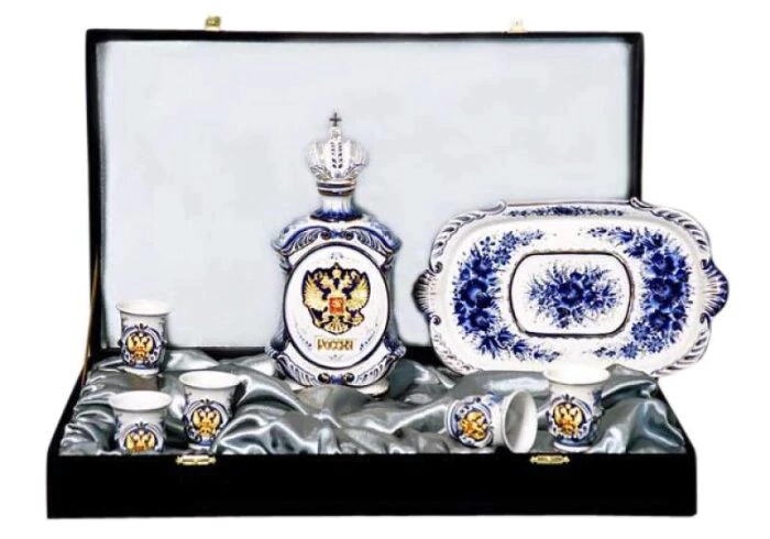 Vodka set "Gift" for 6 people, with a golden image of an Eagle