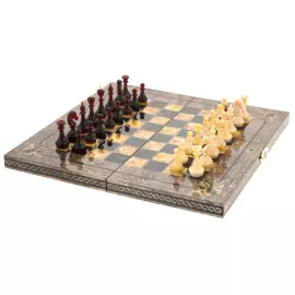 Шахматы из карельской березы и янтаря "Арабески-Тина"