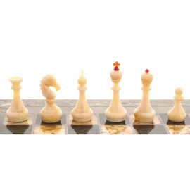 Шахматы из карельской березы и янтаря "Арабески-Тина"