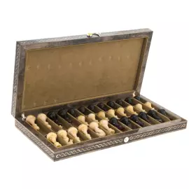 Шахматы из карельской березы и янтаря "Арабески-Тина"