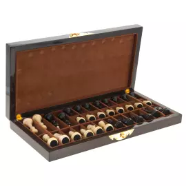 Шахматы из мореного дуба и янтаря "Флора"