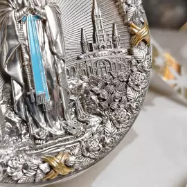 Серебряный елочный шар "Мадонна" с позолотой и эмалью