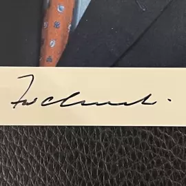 Фото с автографом Фредерика Виллема де Клерка