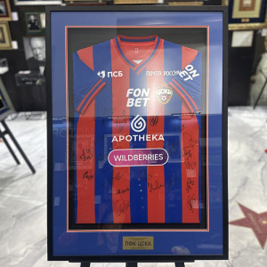 T-shirt with autographs of PFC CSKA
