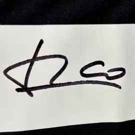 Футболка ФК "Реал Мадрид" с автографом Луиша Фигу