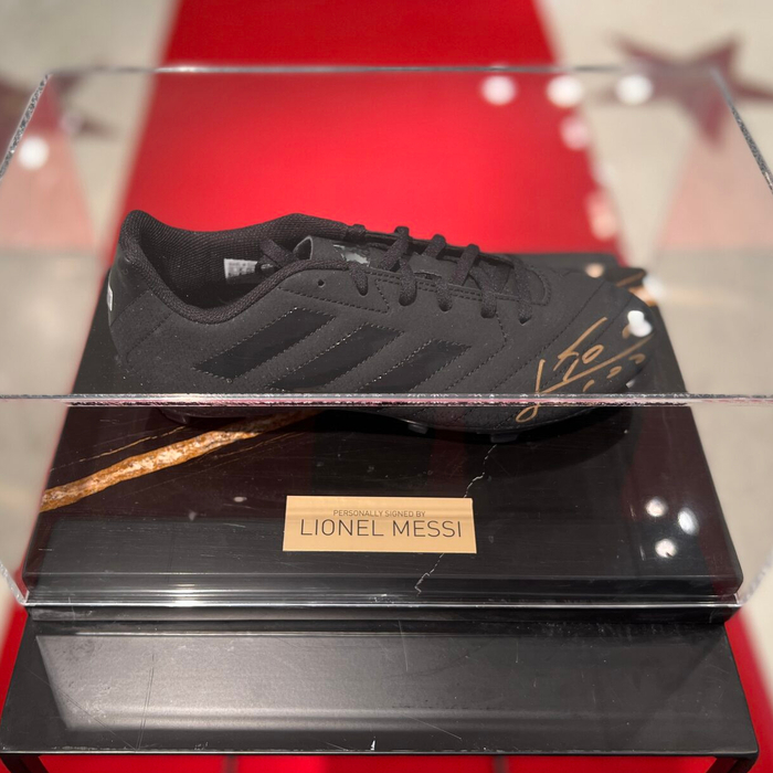 Обувь с автографом футболиста Лионеля Месси, мрамор черный