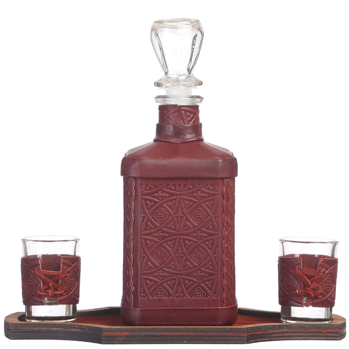 Decanter in a leather cover "To the Builder-3" with an overlay