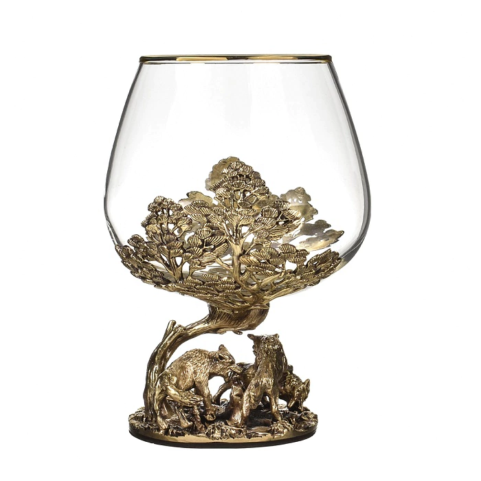 Set of cognac glasses "Wolves and Bear Hunting" in a wooden case
