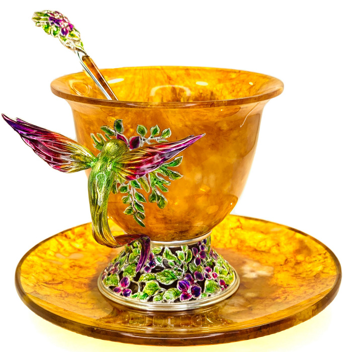 Hummingbird tea cup