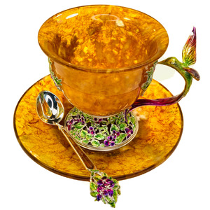 Hummingbird tea cup