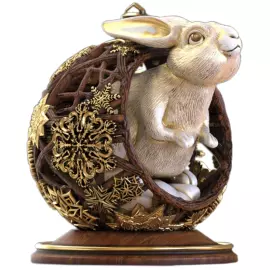 Эксклюзивный сувенир из массива бука "Заяц в шаре"