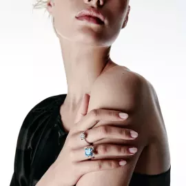 Кольцо из белого золота с бриллиантами