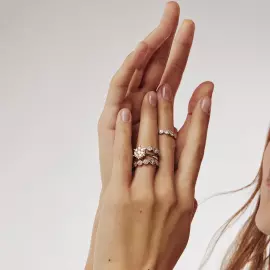 Кольцо из белого золота с бриллиантами