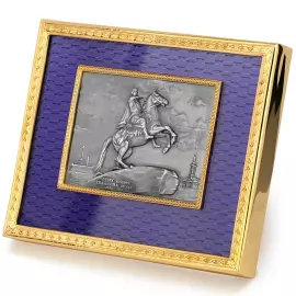 Panels made of brass and wood