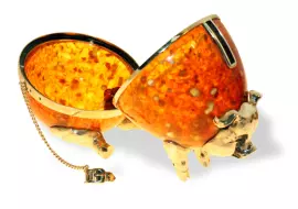 Сувенир из янтаря "Свинья-копилка"